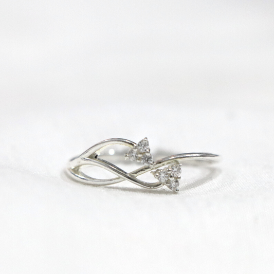 Tiny Floral Zirconia 92.5% Sterling Silver Ring - Anjoriya Jewels