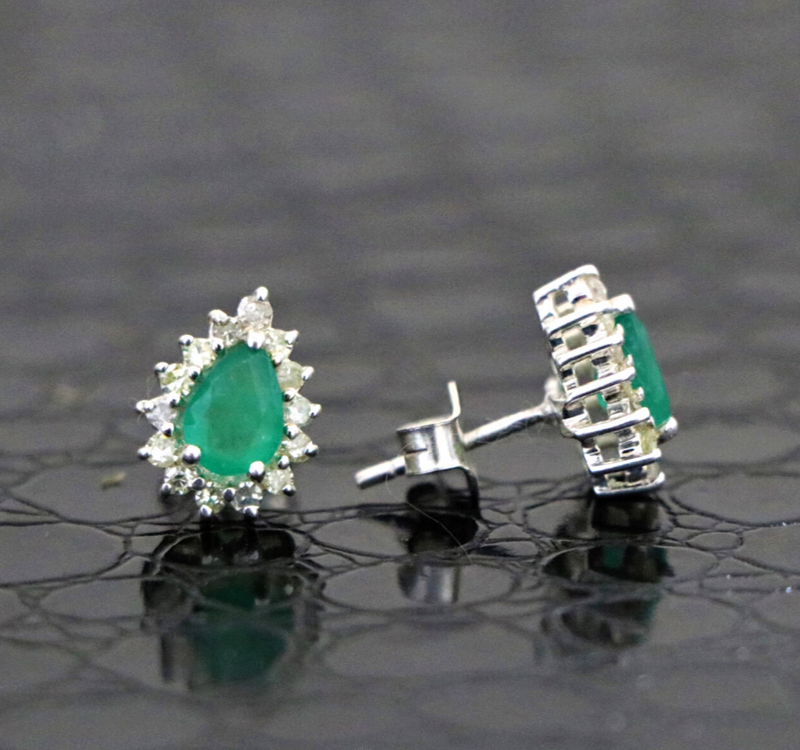 Emerald Pear  Tops Earring