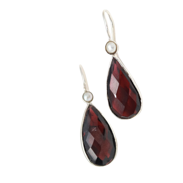 Handcrafted In 925 Sterling Silver Earring Oval shape Rhodolite  Gem Stone Studded With Pearl With White Background 