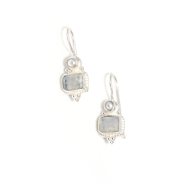 Rambo Moonstone Earring - Anjoriya Jewels