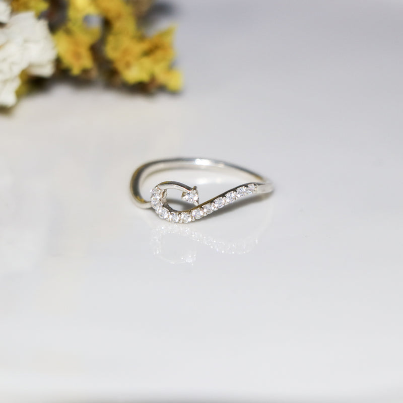 Sparkling Arrow 92.5% Sterling Silver Ring